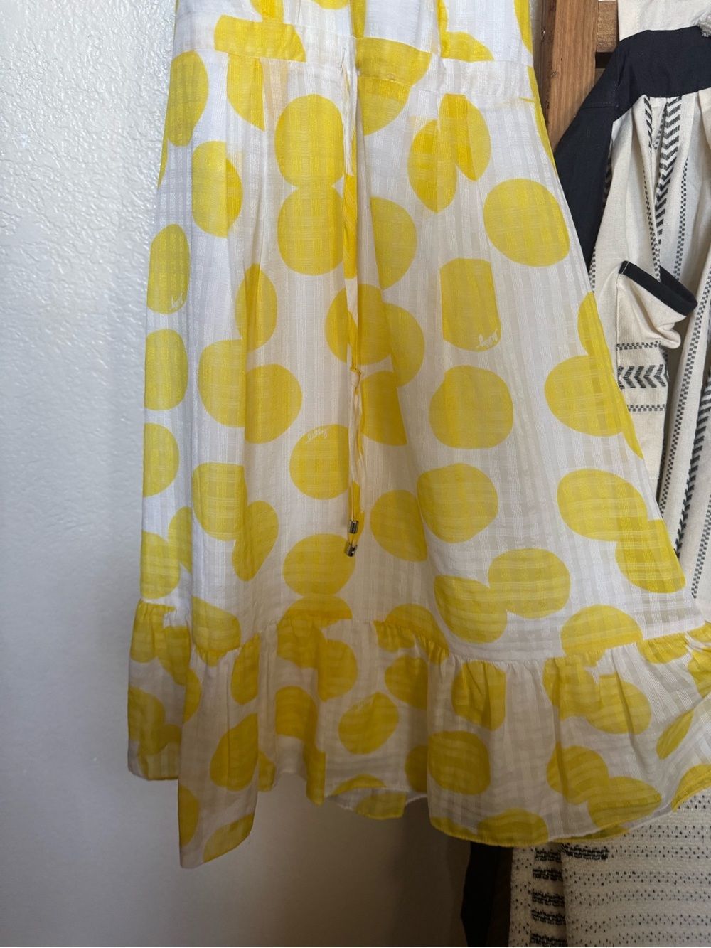 Lilly Pulitzer Yellow & White Silk Blend Halter Ruffle Dress Size 0 - Picture 3 of 10